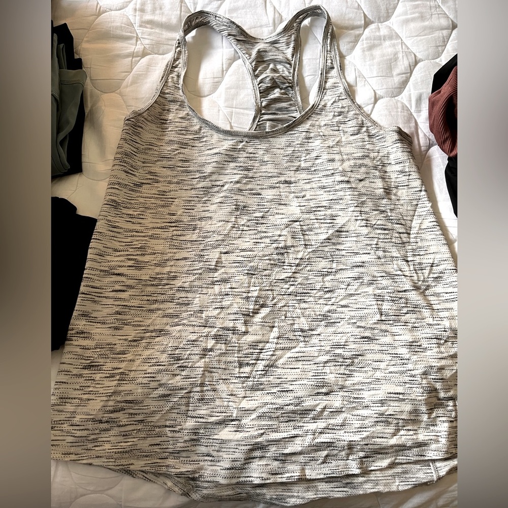 Lululemon racerback tank top size 8/10